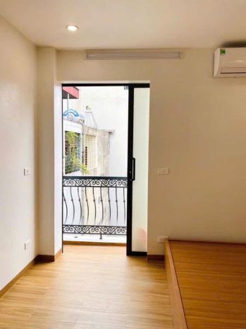Chính chủ cho thuê phòng studio ban công tại nguyễn khang, 7795246