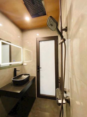 Chính chủ cho thuê phòng studio ban công tại nguyễn khang, 7795247