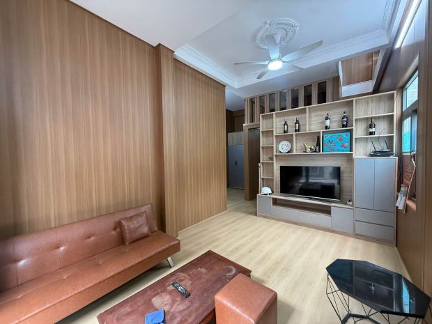 Nhà 2 tầng kiệt trần cao vân, có chổ đậu ô tô thoải mái 7798357