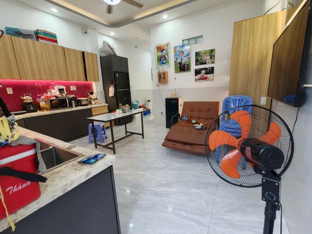 Chính chủ bán nhà hoàn công đối diện công viên kdc biconsi 7798799