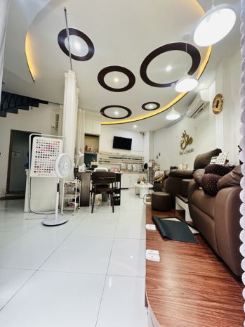 Lô góc kiệt ô tô thẳng thông nguyễn tri phương, kinh 7799289