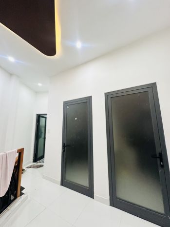 Lô góc kiệt ô tô thẳng thông nguyễn tri phương, kinh 7799292