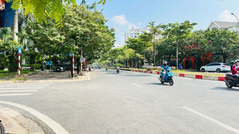 Bán nhà việt hưng, 5 tầng, thang máy, mt 6m, vỉa hè, ôtô 7801221