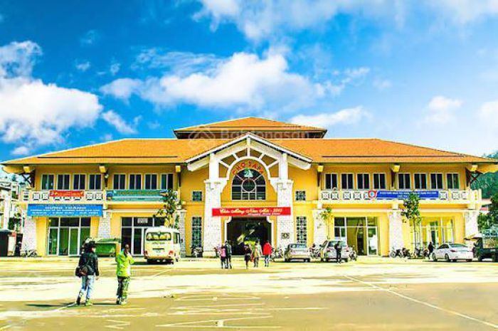 Bán gấp 233,6m2 đất full thổ cư mặt tiền trung tâm ngay chợ 7801605