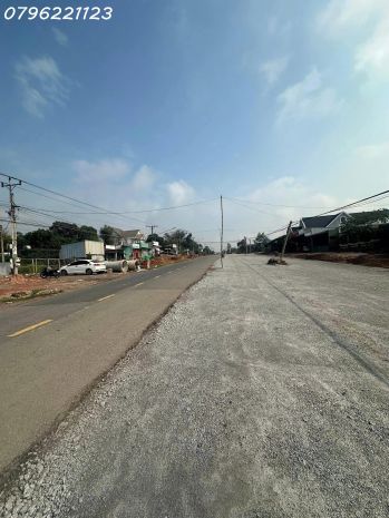 Bán đất tại đường lò rèn, long hòa, 5trm2, 4300m2, view 7802029