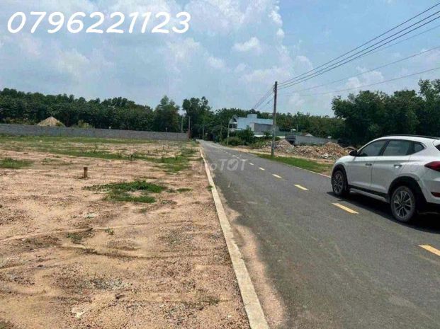 Bán đất tại đường lò rèn, long hòa, 5trm2, 4300m2, view 7802030
