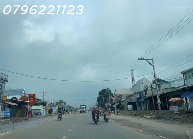 Bán đất tại đường lò rèn, long hòa, 5trm2, 4300m2, view 7802032