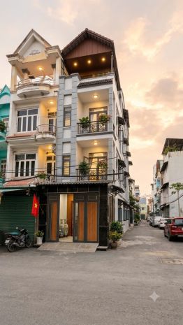 Bán nhà lô góc không lộ giới đường 10m quang trung gò vấp 7802427