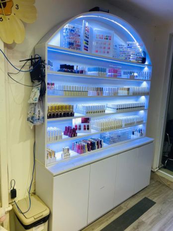 Sang nhượng tiệm nail  mi  gội đầu đầy đủ nội thất, vào 7804140