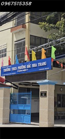 Căn góc 2 mặt tiền đường 6m gần biển, có sẵn 3 căn nhà đang 7804216