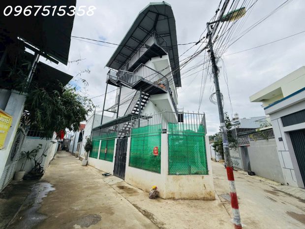 Nhà tại vĩnh ngọc góc 2 mặt tiền 3 tầng ngang gân 16m sẵn 6 7804240