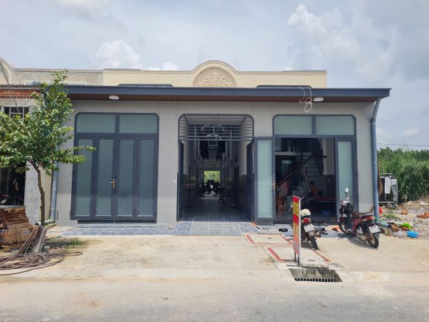 1tỉ 3 bàn giao dãy trọ 1 kiot 4 phòng thu nhập 10trtháng 7804323