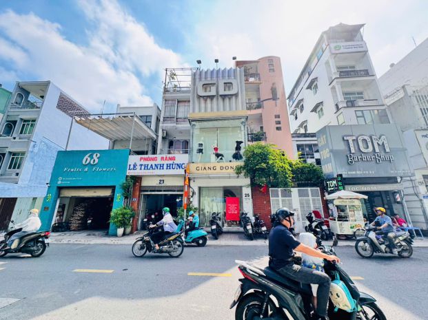 Quận 3: chính chủ  bán nhà 5 tầng mặt tiền trần quang diệu- 7804466