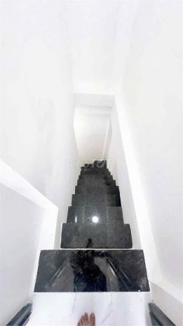 Nhà chính chủ - sổ hồng riêng tại đường đoàn văn bơ, phường 7805812