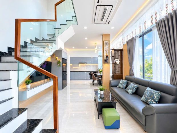 Nhà góc 2 mặt thoáng, khu đồng bộ, hẻm xe hơi, nội thất 7809641
