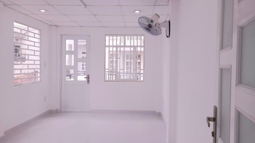 Chính chủ bán nhà mới 141-15 bàn cờ, 3.4*20m, khu biệt thự, 7810127