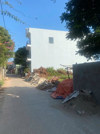 Hàng hiếm bám quốc lộ 6 sát hà đông gần cổng trường đại học 7812405