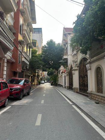 Ban biêt thư ngo ô tô tranh phô trung kinh 7812981