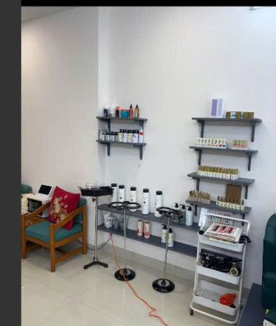 Do chủ tiệm có kế hoạch đi nước ngoài nên cần sang gấp tiệm 7813361