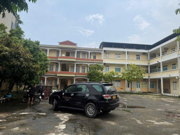 Cho thuê nguyên khu trung tâm đào tạo 3.000m² 7813510