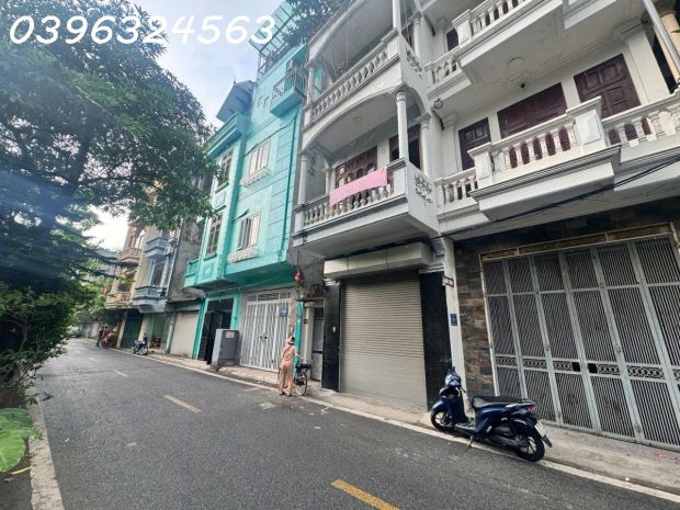 Chính chủ gửi bán nhà phố trương định  hoàng mai 5 tầng, ô 7817972
