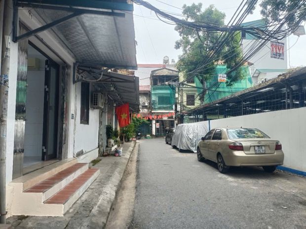 Tập thể tầng 1 nguyễn văn linh 3.6 tỷ 40m,kinh doanh 7818026
